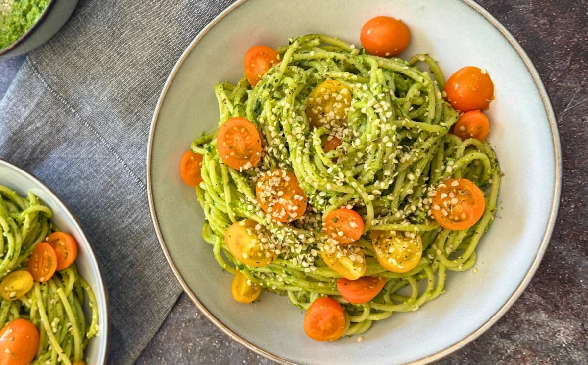 A 10-Minute Plant-Powered Delight: Wild Garlic and Edamame Pesto Pasta Revolutionizes Quick Meals