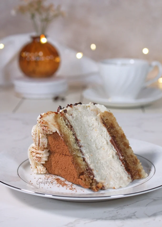 A Culinary Fusion: Tiramisu Cheesecake Unveiled as the Ultimate Dessert Experience