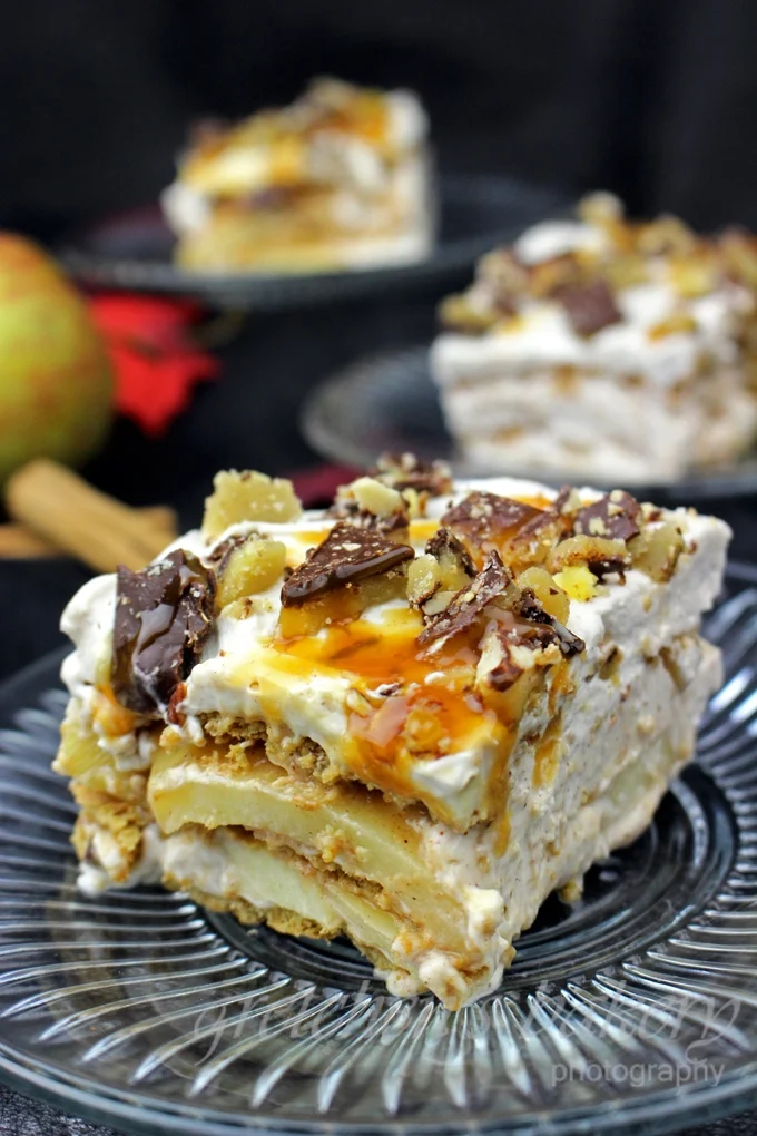 A Sweet Symphony of Fall Flavors: Decadent Apple Lasagna Emerges as a Seasonal Sensation