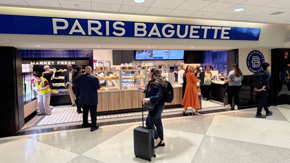 Paris Baguette Reaches 300-Unit Milestone with Landmark Opening at Philadelphia International Airport
