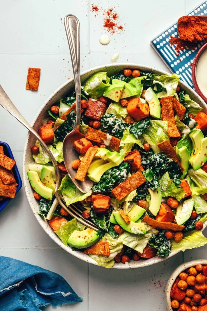 Revolutionizing Weeknight Dinners: The Vibrant Vegan Sweet Potato Chickpea Taco Salad