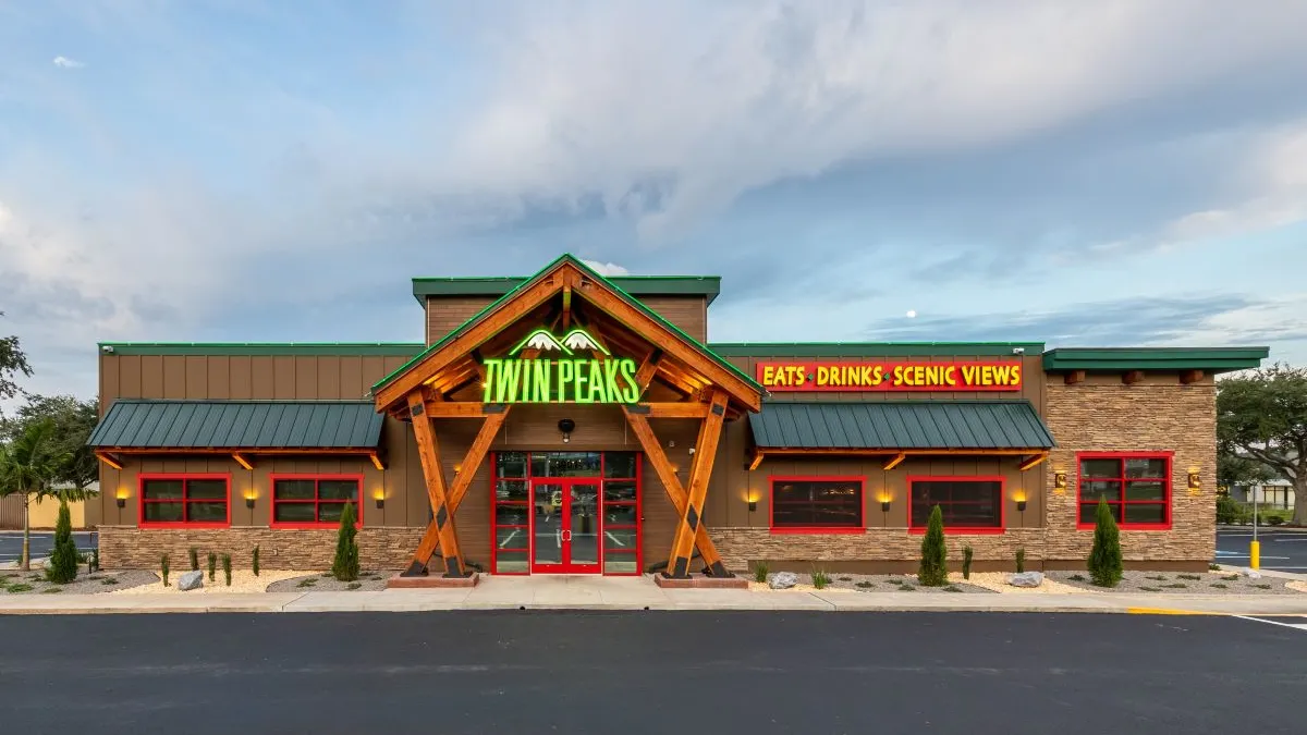 The Dismantling of a Fast-Casual Empire: Bankruptcy Court Approves $1 Billion Liquidation of Fat Brands Assets