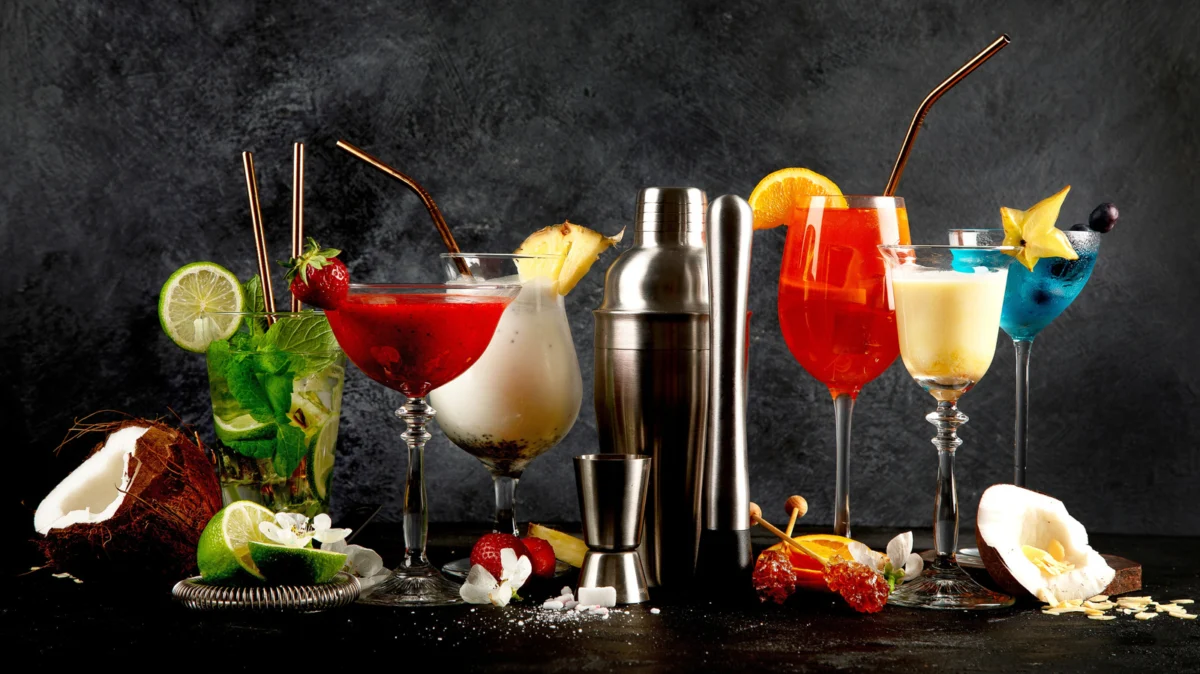 The Timeless Pour: 15 Old-School Cocktails and the Boomer Generation’s Lasting Influence on Mixology