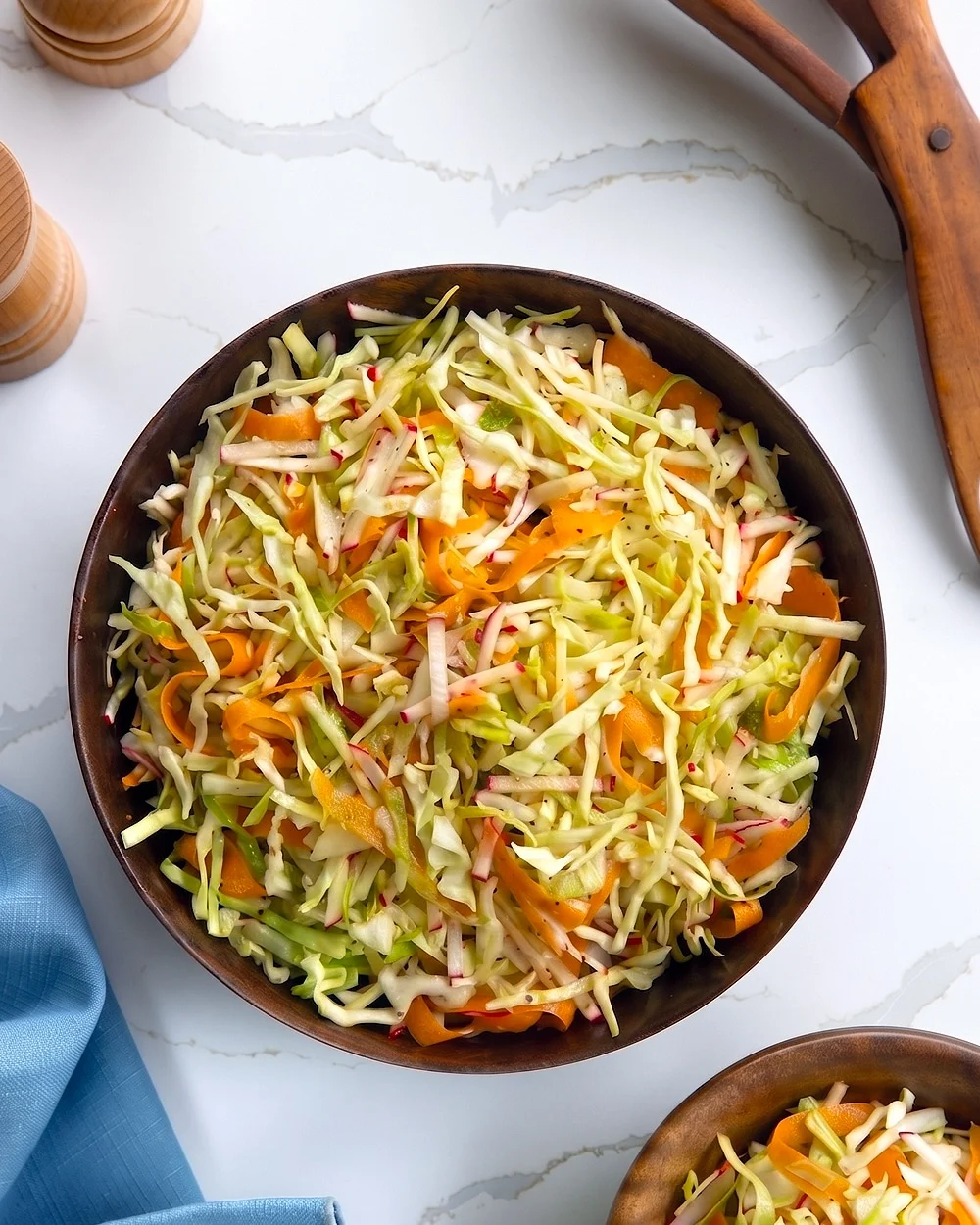 The Ultimate Cookout Companion: A No-Mayo Coleslaw That Defies the Heat