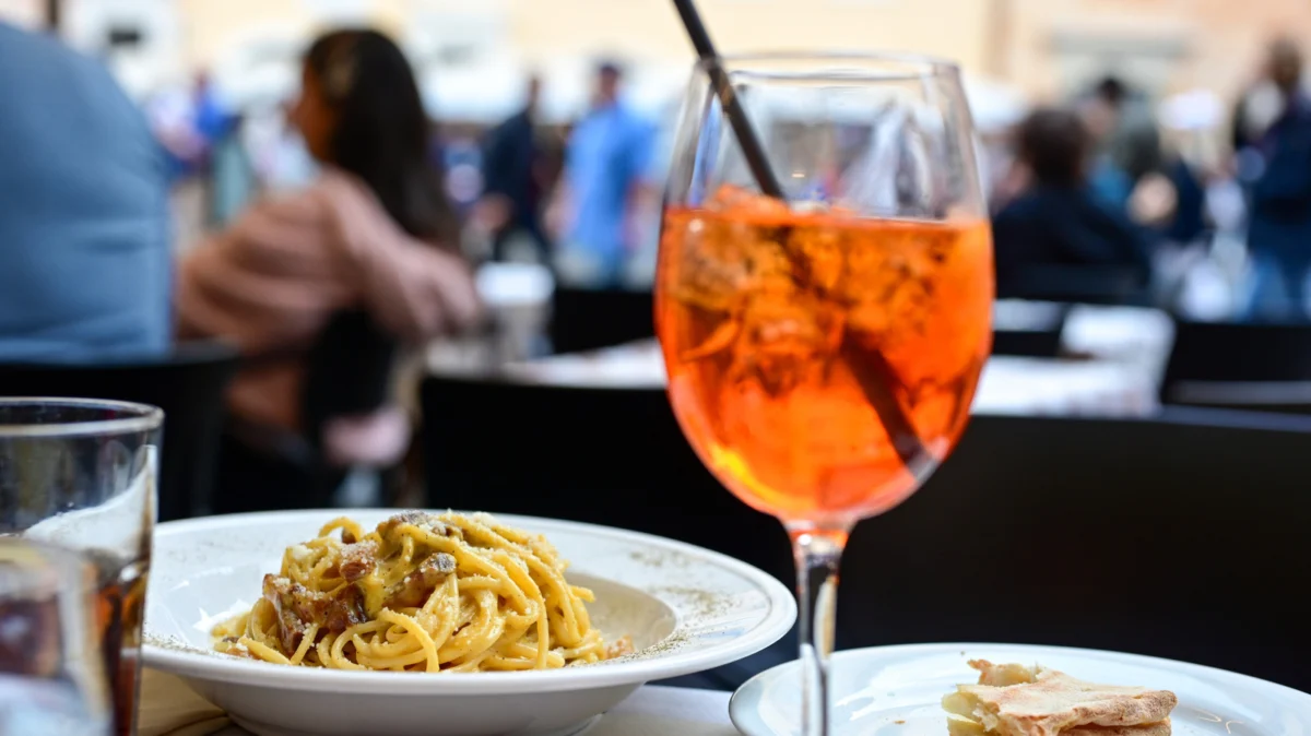 Navigating the Culinary Landscape: How to Avoid Tourist Trap Restaurants and Savor Authentic Flavors