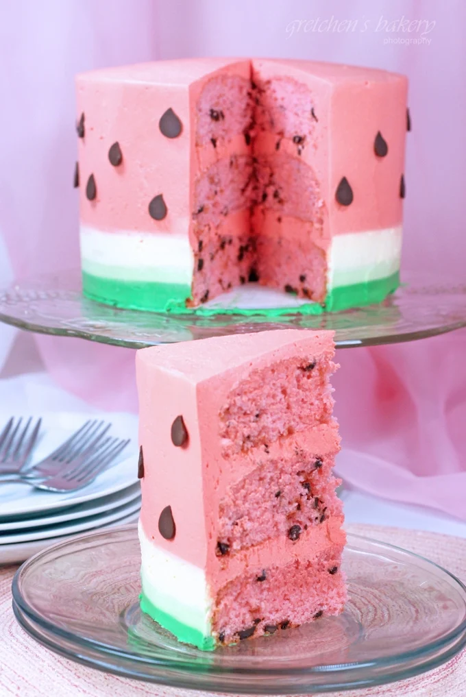 A Deceptive Delight: The Cherry Chip Cake That Mimics Watermelon