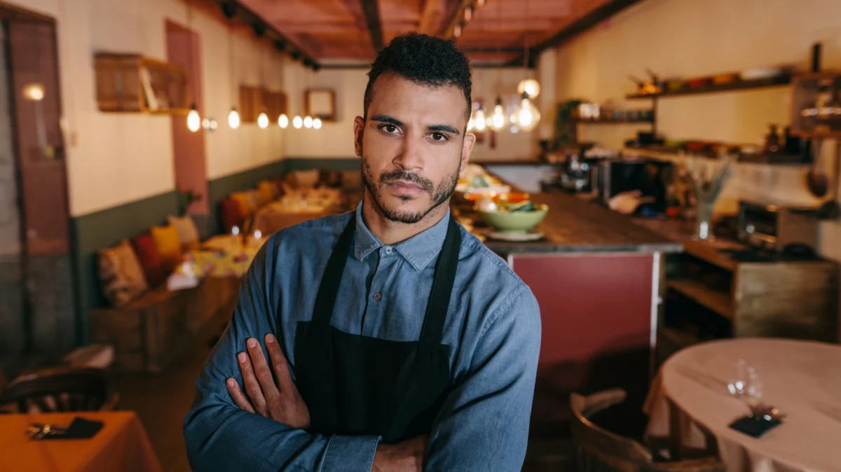 Navigating the Unpleasant: Strategies for Dealing with Unfriendly Restaurant Servers