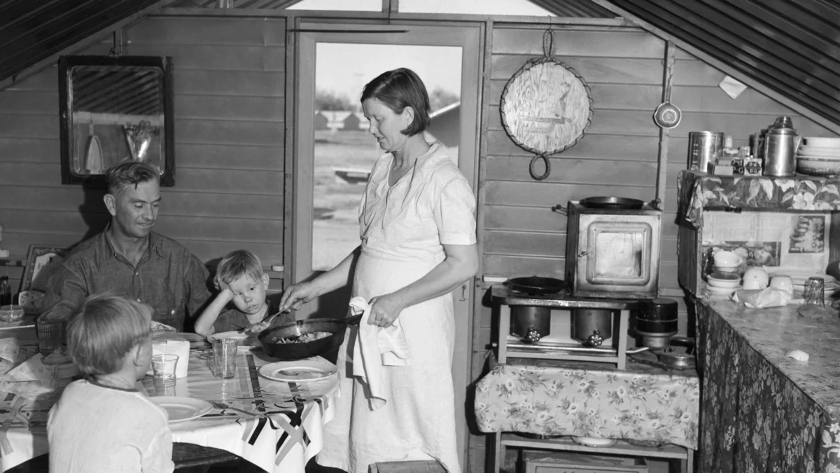 The Culinary Legacy of Scarcity: How the Great Depression Redefined the American Sandwich