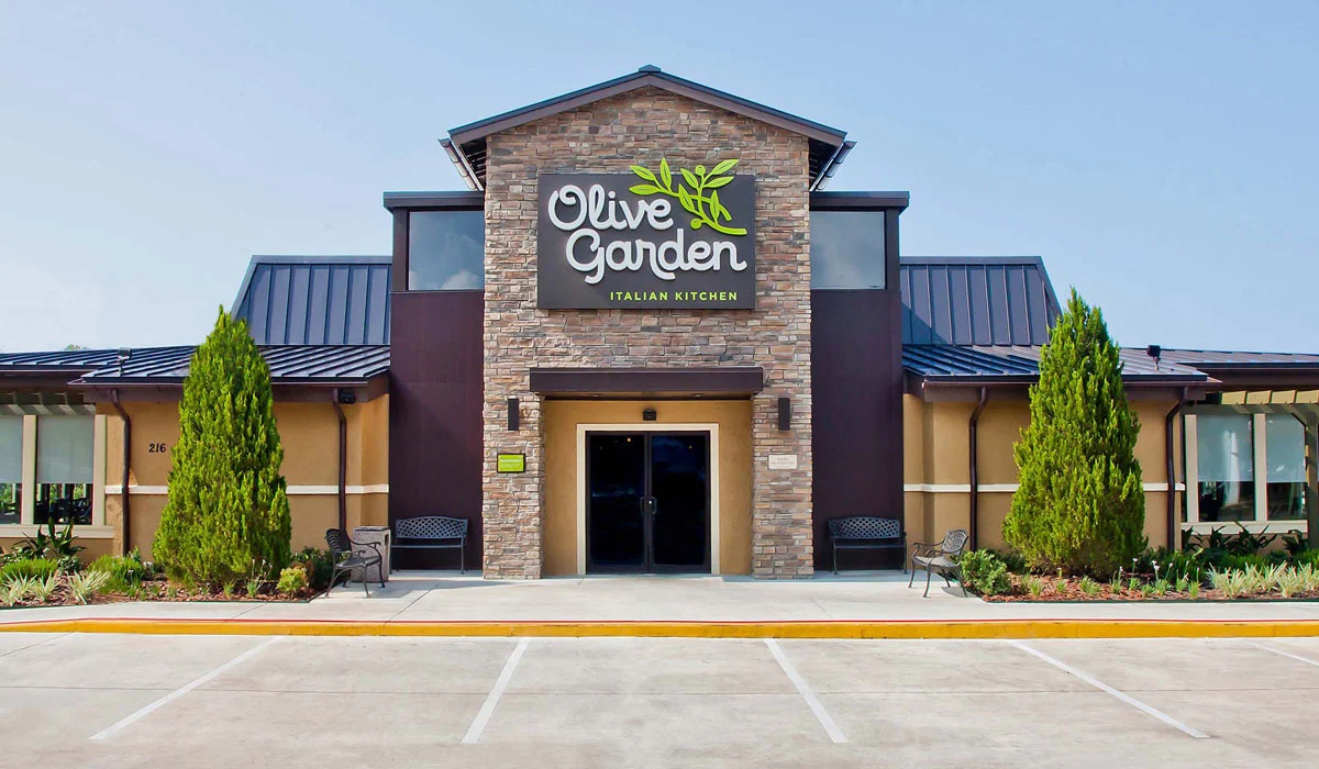 The Return of a Cultural Phenomenon: Olive Garden Revives the Never-Ending Pasta Pass Amid Record Growth