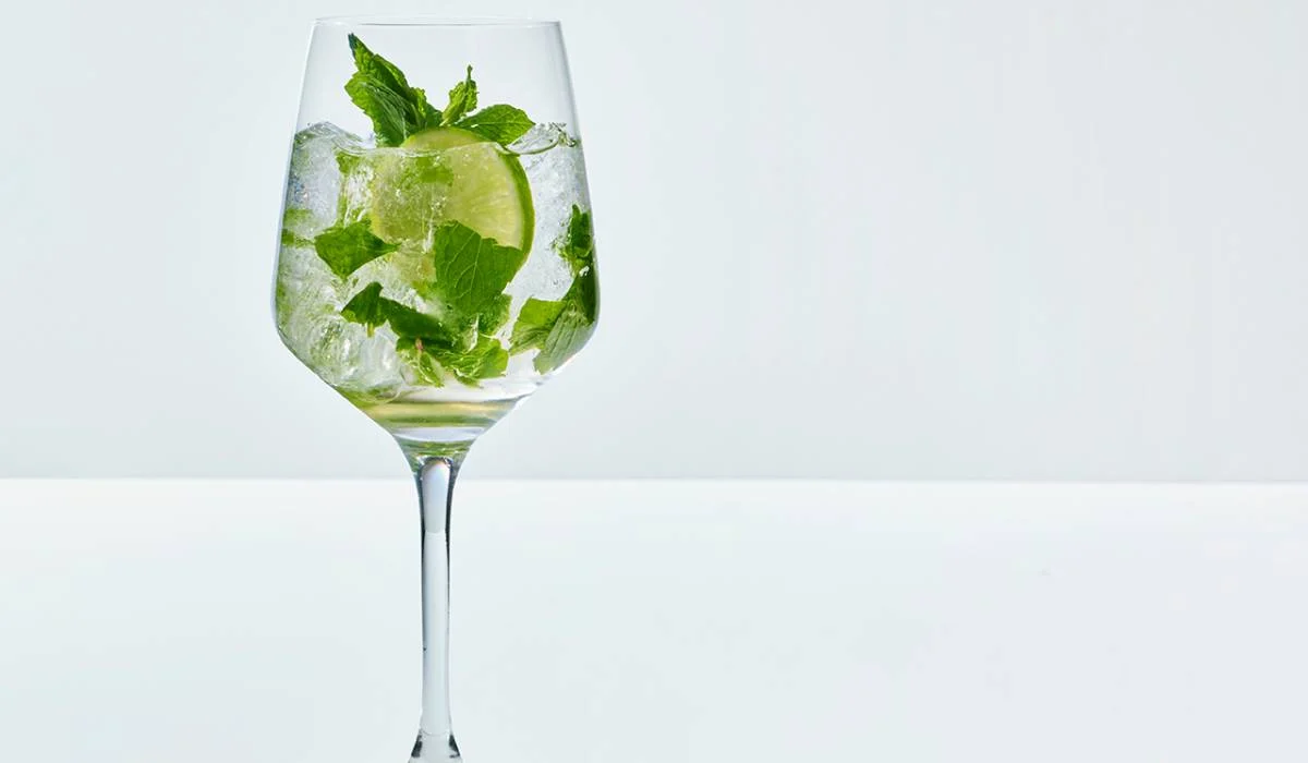 The Spritz Revolution: How a Seasonal Classic Became a Permanent Powerhouse in Casual Dining