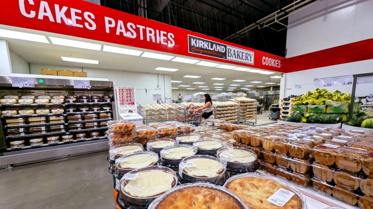 The Sweet Science of Scarcity: Analyzing the Viral Success of Costco’s 2026 Chocolate Chip Cookie Bar Cake