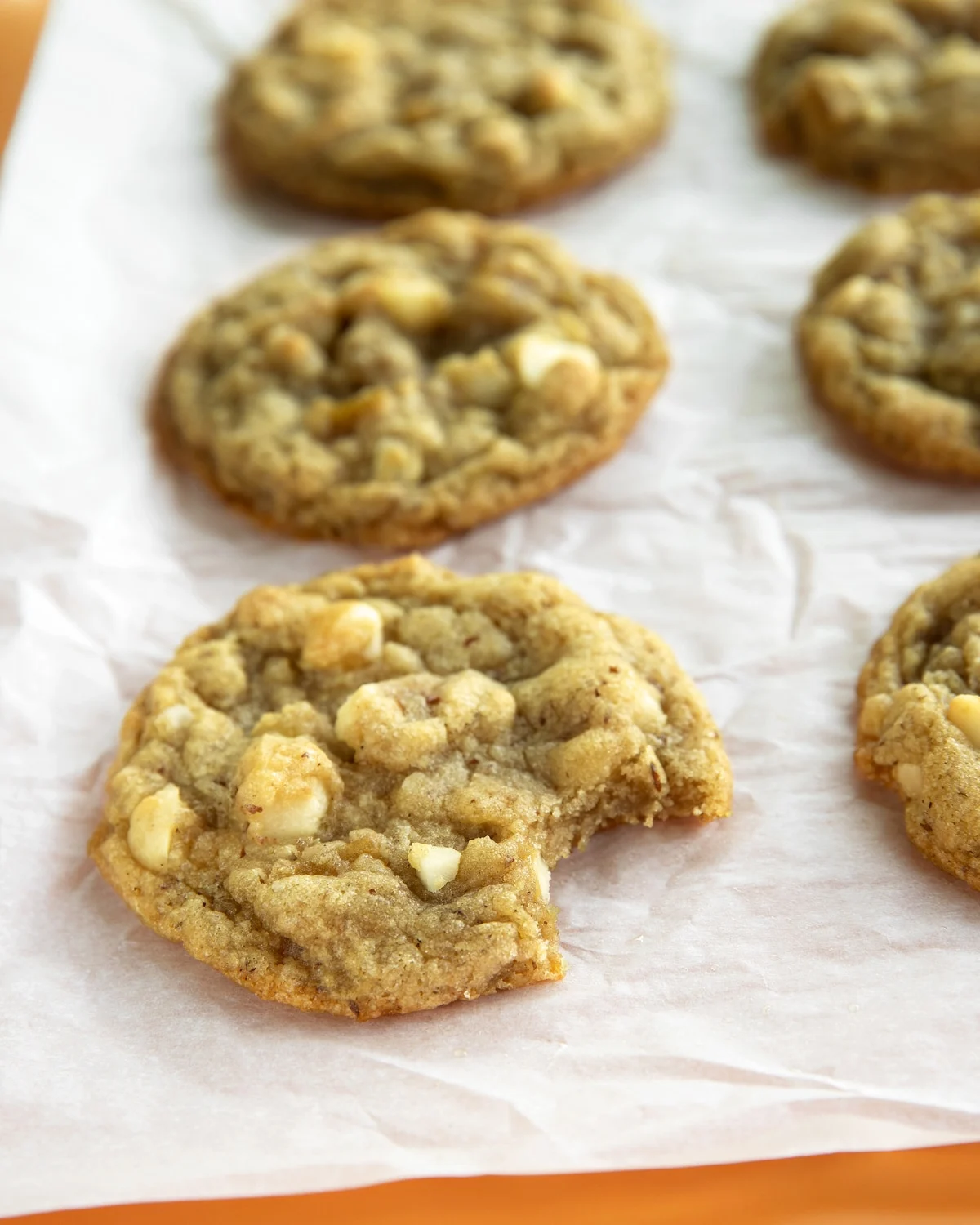 A Symphony of Sweetness and Spice: Vegan Macadamia Ginger Cookies Redefine Versatile Indulgence