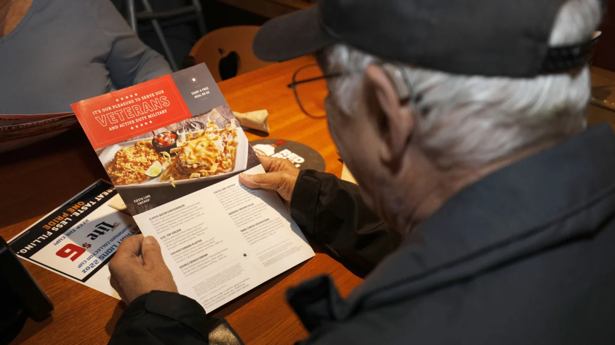 Behind the Neighborhood Grill: Why Applebee’s Insiders Are Warning Guests Away From These Menu Items