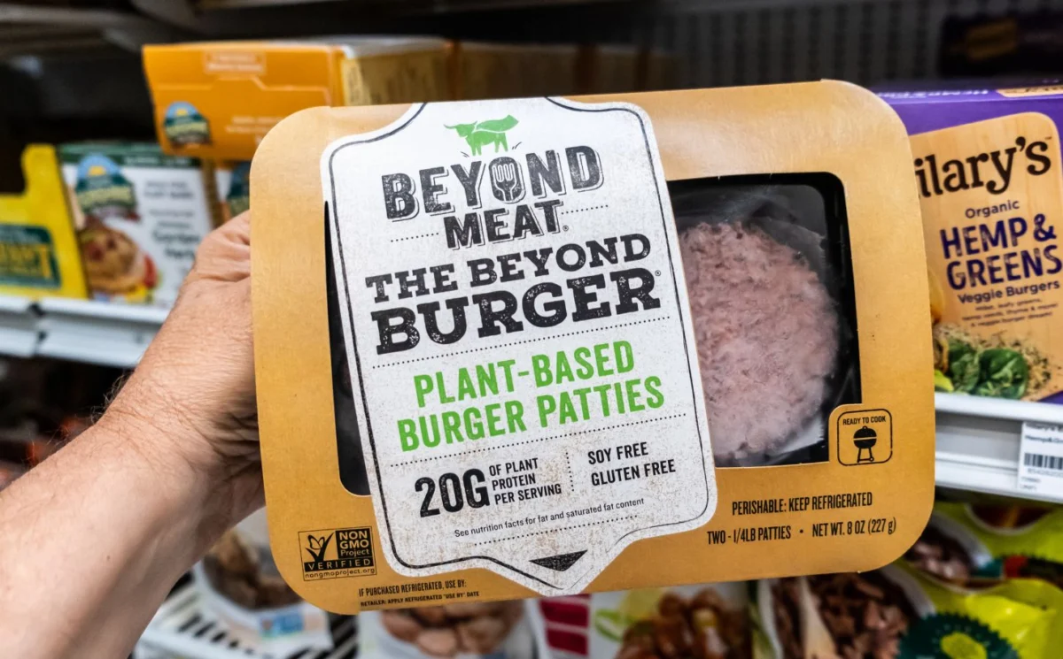 Beyond the Bun: Physician Challenges Conventional Wisdom on Plant-Based vs. Beef Burgers