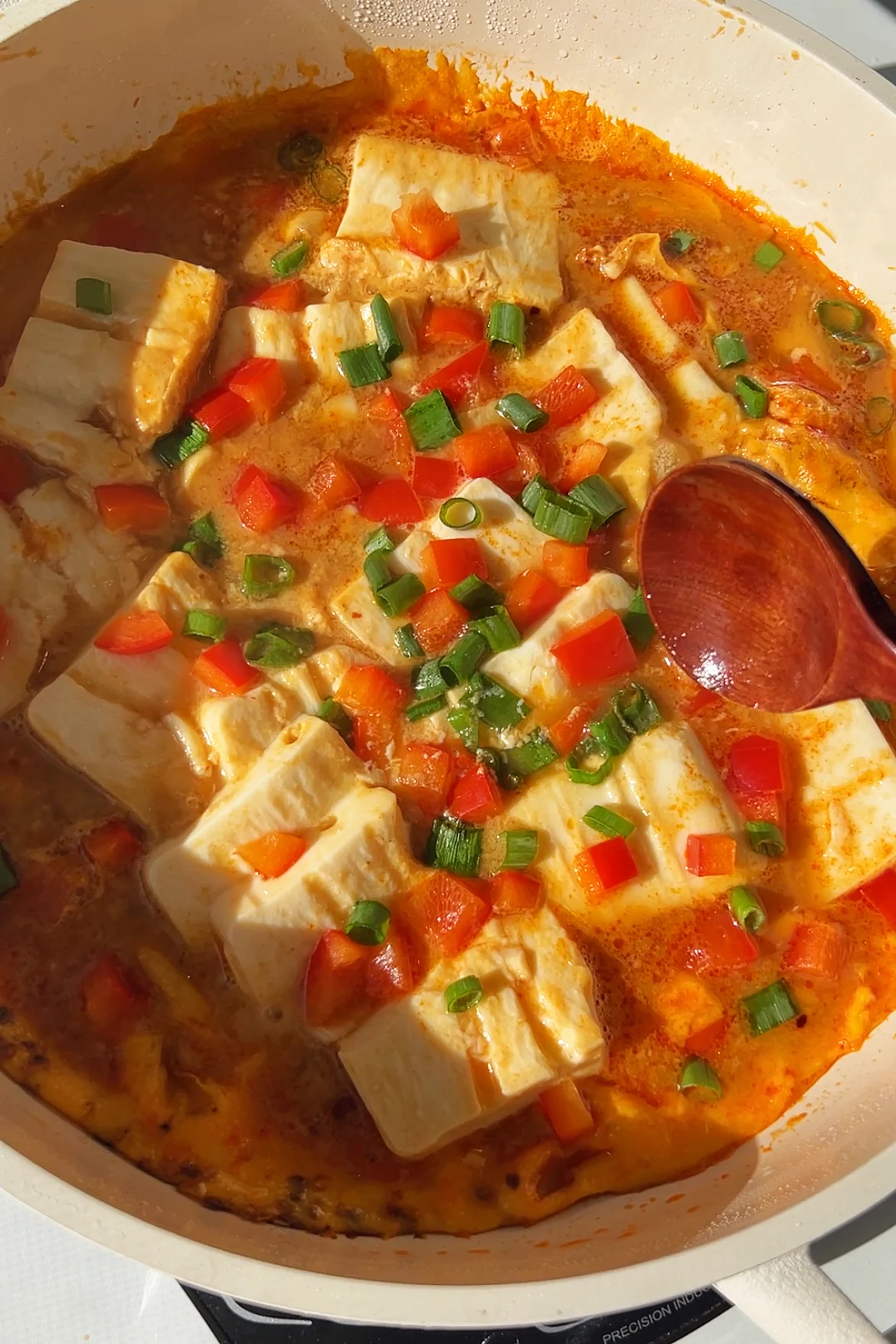 Culinary Innovation: The 10-Minute One-Pot Egg Tofu Stew Revolutionizes Weeknight Dining