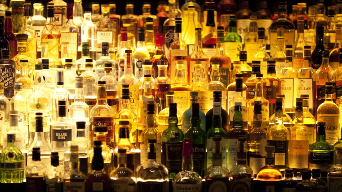 Decoding the Distinction: Liquor vs. Liqueur in the World of Spirits