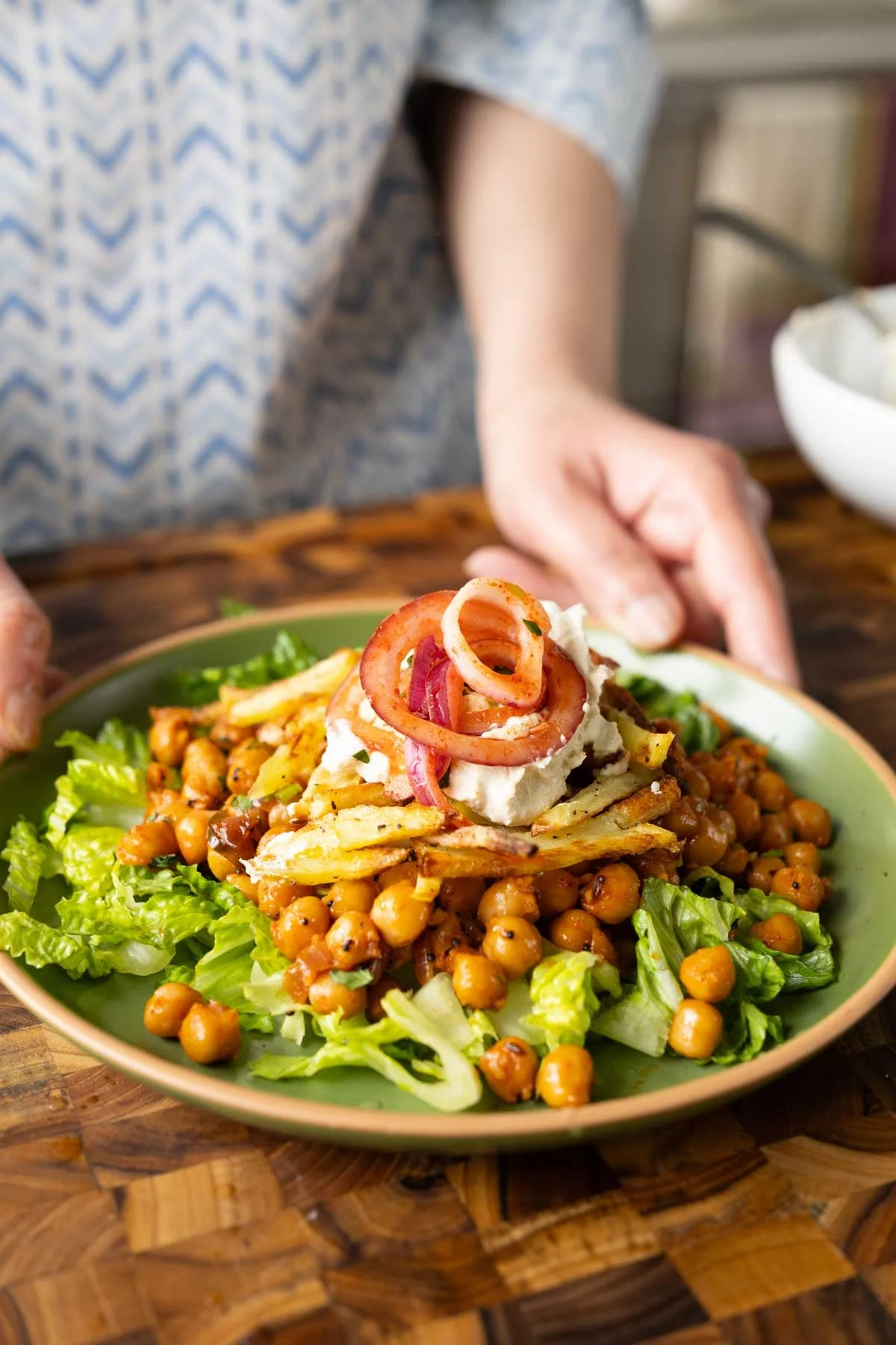 Flavor Explosion: Chili Garlic Vinegar Chickpeas Offer a Speedy, Versatile, and Wholesome Culinary Staple