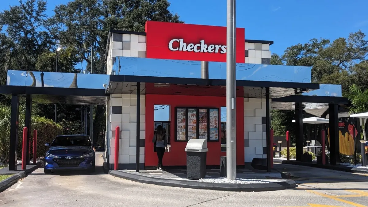 Steering Toward Growth: Checkers & Rally’s Appoints Peter Busse as Chief Development Officer to Spearhead Brand Turnaround