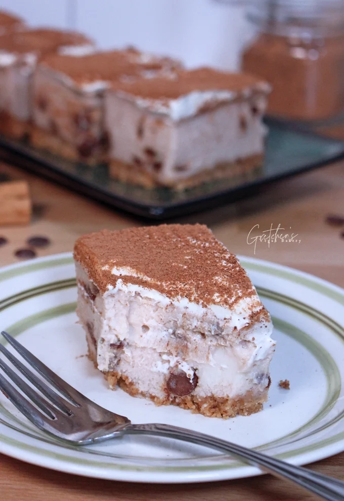 Sweet Symphony of Flavors: Cannoli Cheesecake Bars Take Center Stage