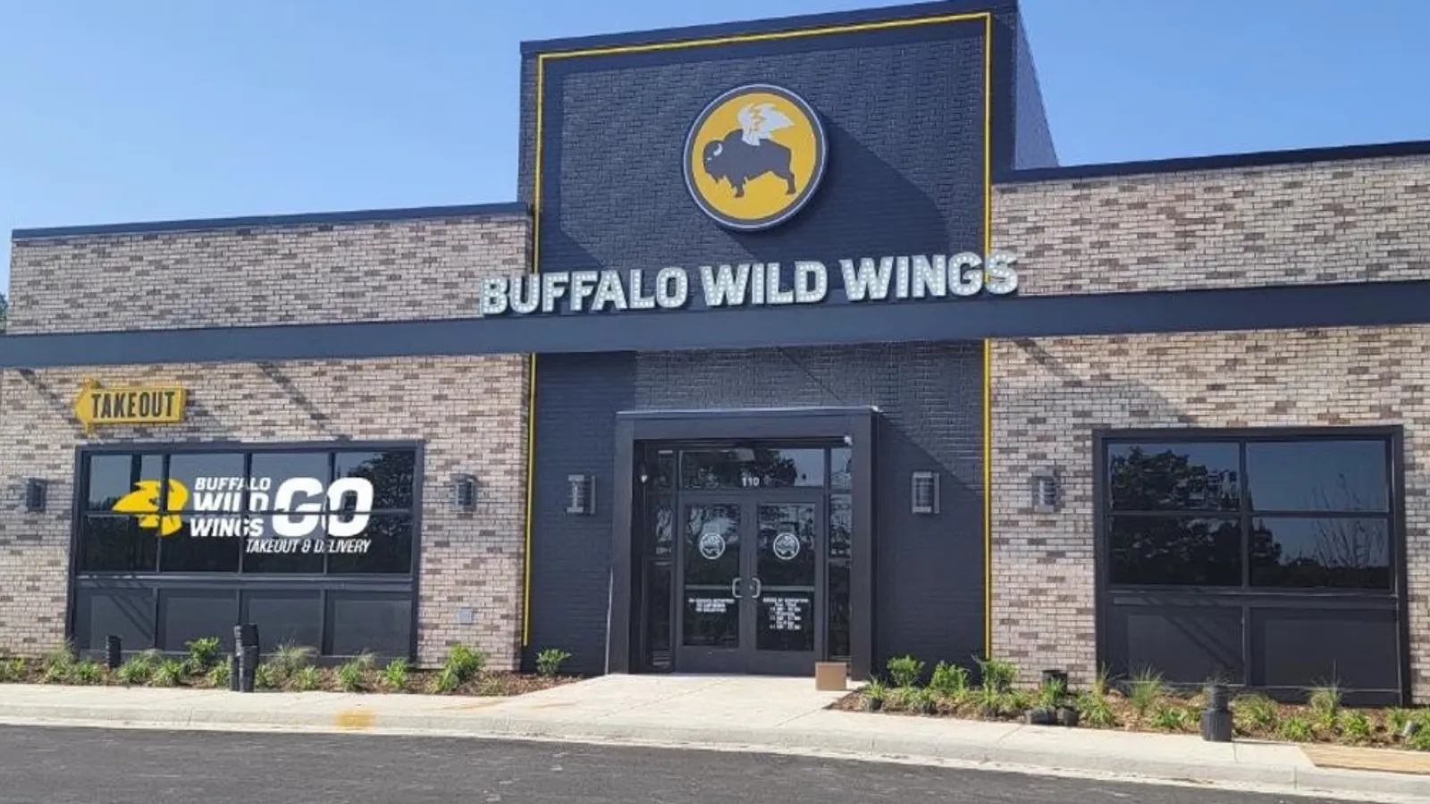 Synergy in the Sunshine State: Inspire Brands Unveils First-Ever Buffalo Wild Wings Go and Jimmy John’s Co-Branded Location