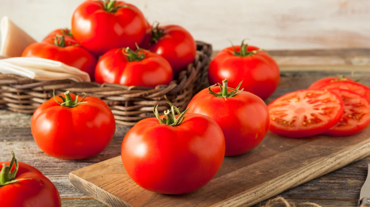 The Alchemy of the Heirloom: How Three Essential Spices Unlock the Hidden Potential of Beefsteak Tomatoes