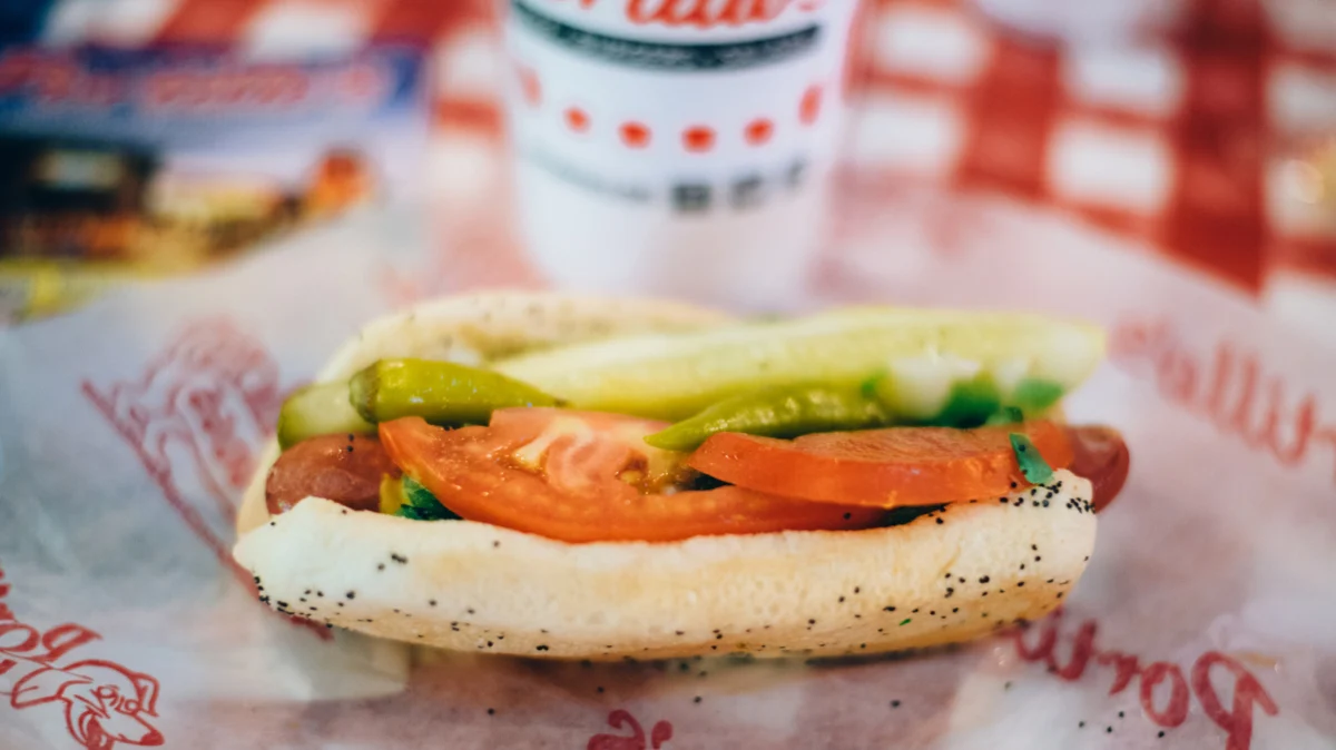 The Enduring Partnership: How Vienna Beef Forged the Iconic Flavor of Portillo’s Hot Dogs