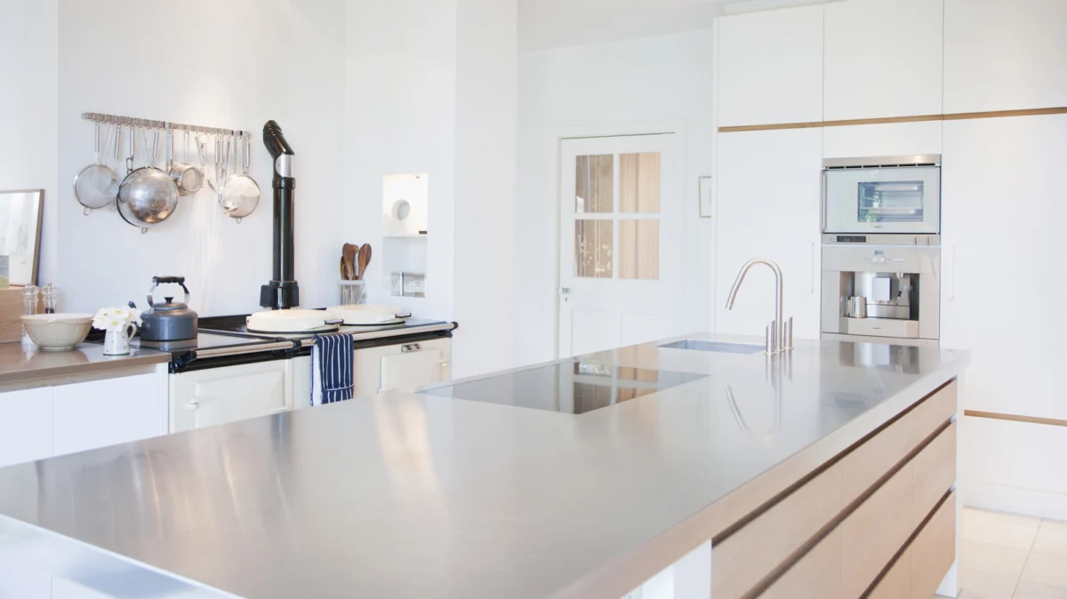 The Gleaming Allure and Hidden Pitfalls of Aluminum Countertops: A Deep Dive into Kitchen Practicality