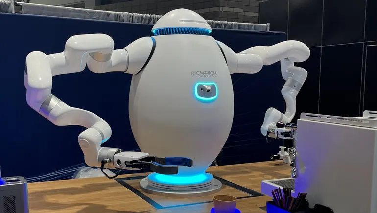 The Hospitality Paradox: Why AI Must Empower, Not Replace, the Human Element in Restaurants