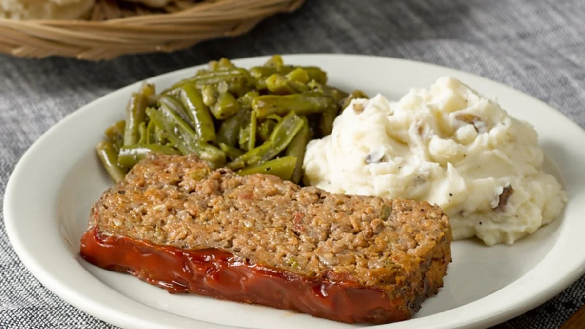 The Return of the Value Lunch: How Cracker Barrel is Defying Inflationary Trends in Casual Dining