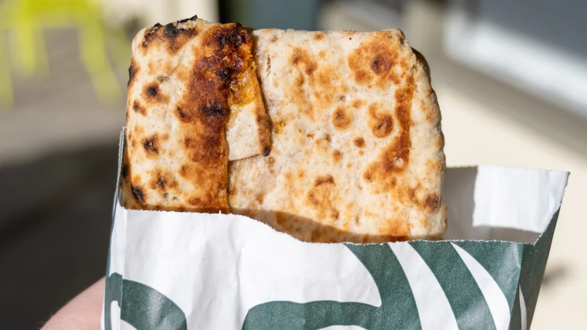 The Rise of the "Gourmet Dupe": How Costco’s Breakfast Wrap Is Challenging Starbucks’ Morning Dominance
