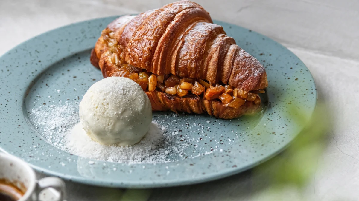 The Rise of the Magnum Croissant: A Gastronomic Fusion of Italian Tradition and Social Media Innovation