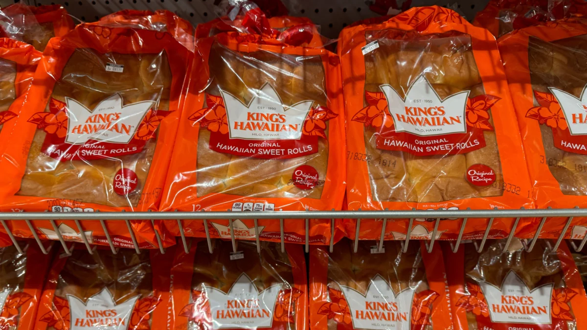 The Rise of the "No-Bake" Centerpiece: How King’s Hawaiian Rolls Are Redefining Modern Dessert Hacks