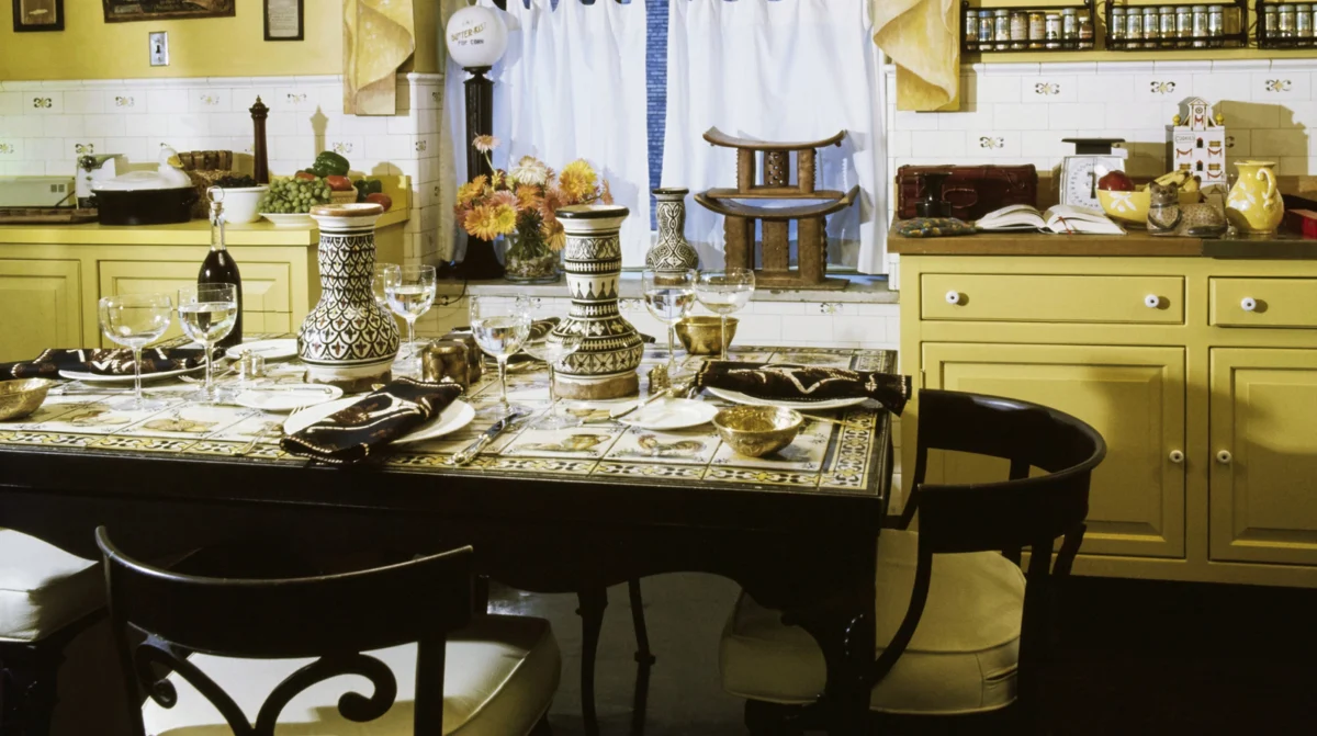 The Unsung Hero of the Mid-Century Kitchen: The Enduring Legacy of the Electric Frying Pan