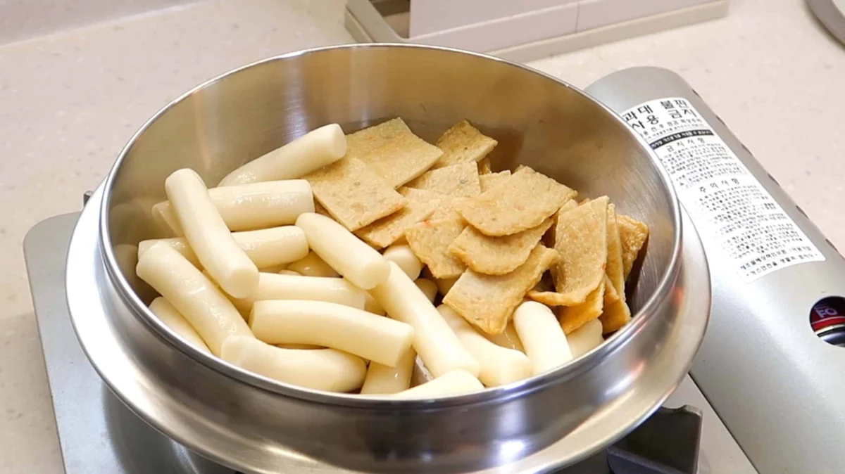 Unlocking the Authentic Taste of Korea: A Deep Dive into Bunsikjip-Style Spicy Tteokbokki