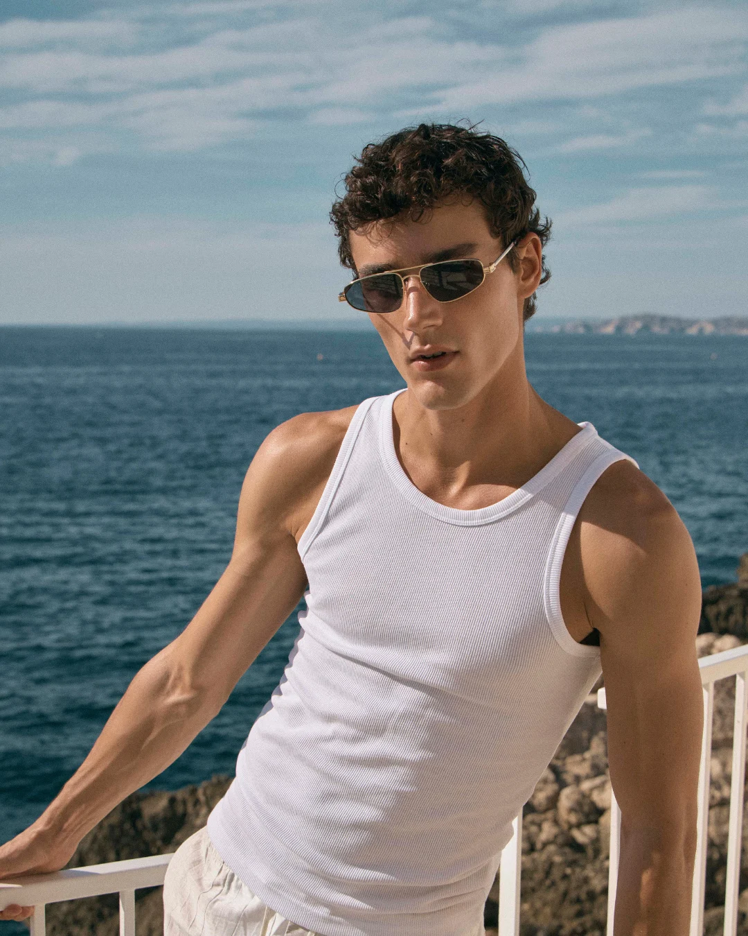 Your Ultimate Travel Companion: A Comprehensive Guide to Sunglasses for Every Global Sojourn