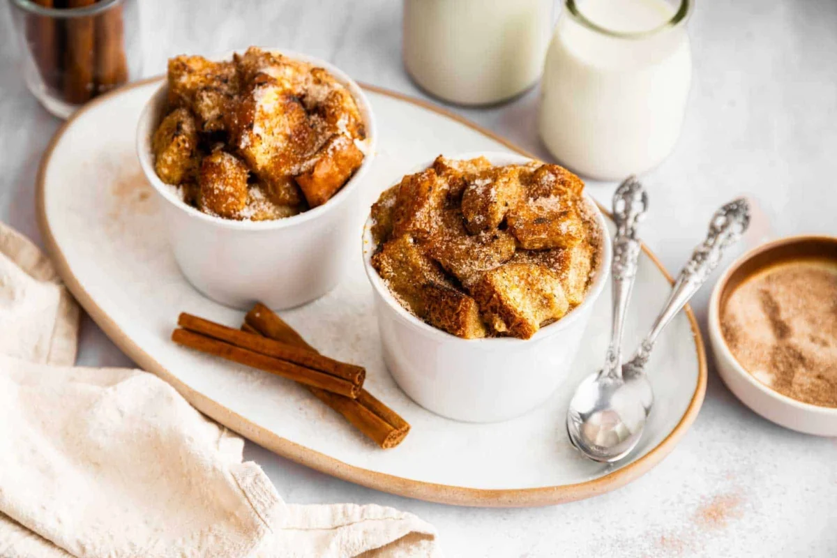 A Cozy Classic Reimagined: Slow Cooker Bread Pudding for Two Delights Autumn Evenings