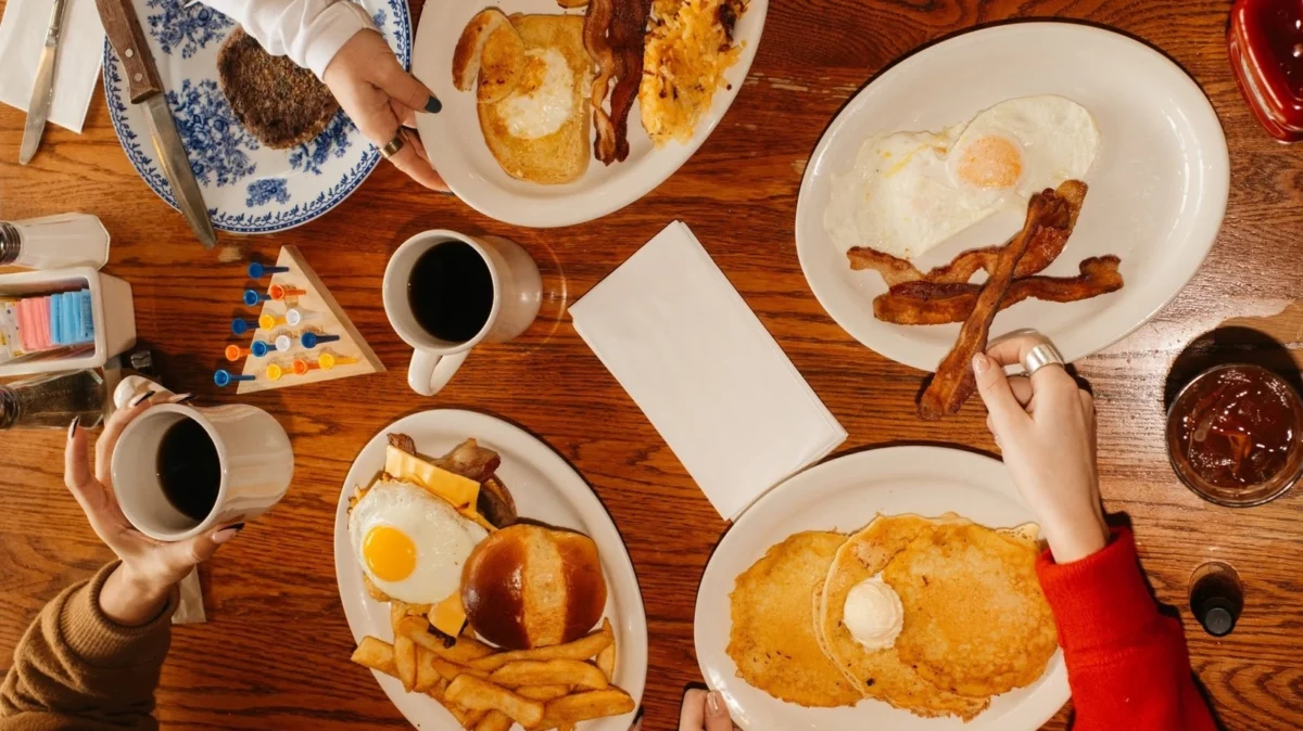 Cracker Barrel: More Than Just Biscuits and Gravy – Unlocking Culinary Creativity with Strategic Ordering
