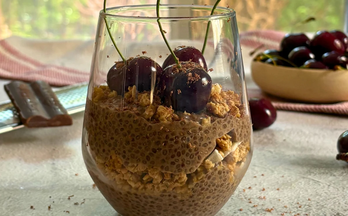 Natlicious Food Unveils Effortless Vegan Cherry Chia Pudding: A Summer Meal Prep Revelation