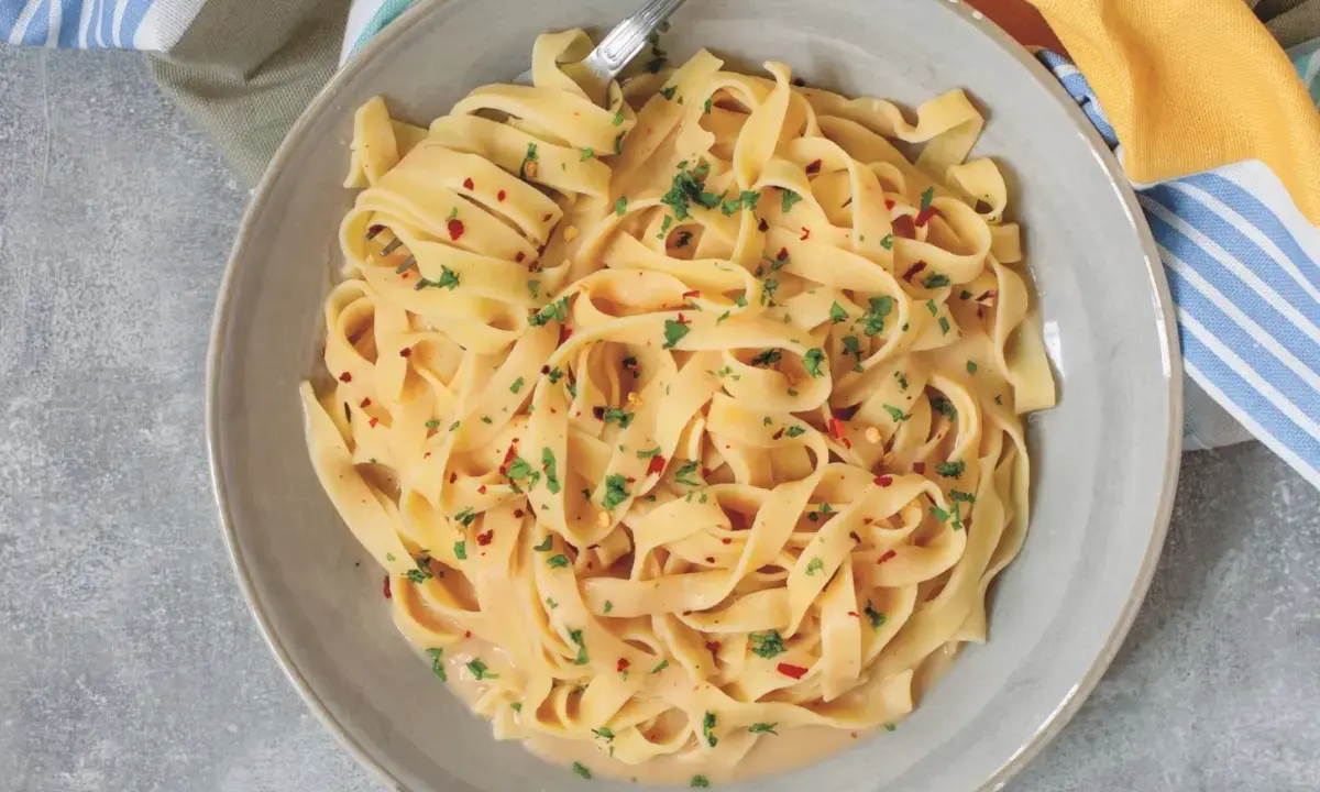 A Creamy Vegan Revolution: Cannellini Beans Transform Classic Alfredo into a Plant-Powered Delight