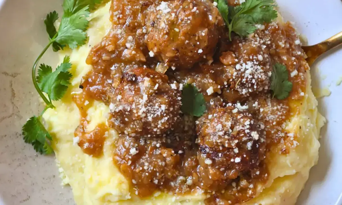 A Culinary Masterpiece: Vegan French Onion Meatballs Offer Comfort and Innovation