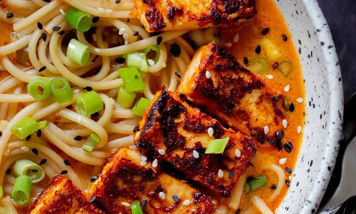 A Culinary Revolution in a Bowl: Spicy Gochujang Peanut Butter Ramen Delights the Palate