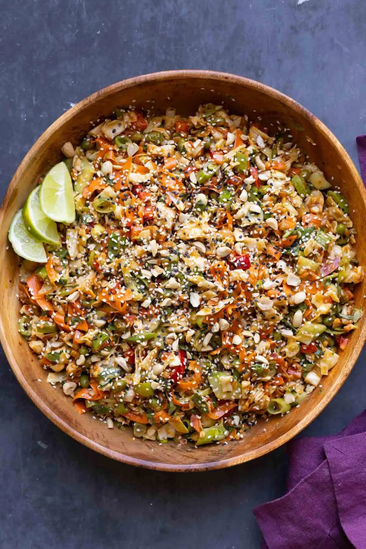 A Culinary Revolution: The Crunchy Peanut Gochujang Salad Redefines Plant-Based Powerhouses