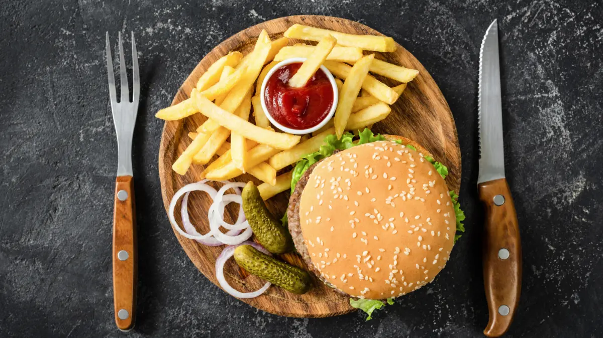 Beyond the Bun: Unlocking the Dutch Secret to the Ultimate Crunchy Burger