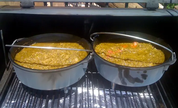 Beyond the Burger: Smoked Pork Chili Verde Elevates Tailgating and Backyard Gatherings
