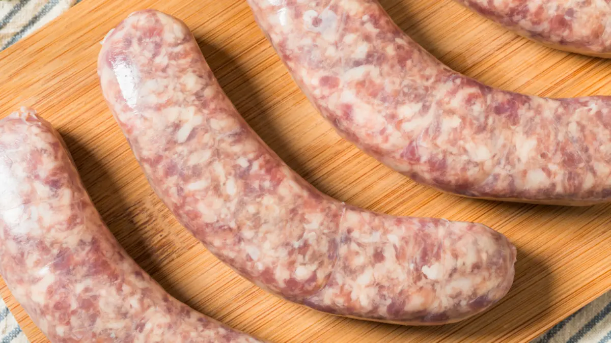 Beyond the Flame: Why the Oven-Skillet Method is Redefining the Perfect Bratwurst
