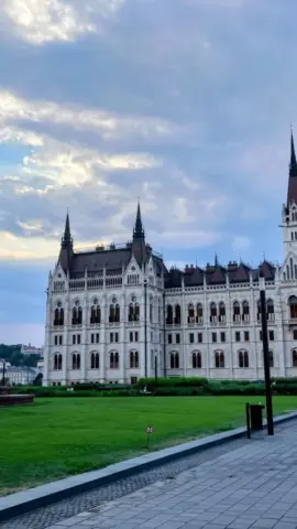 Budapest’s Verdant Culinary Scene: A Vegan Explorer’s Guide to Hungary’s Capital