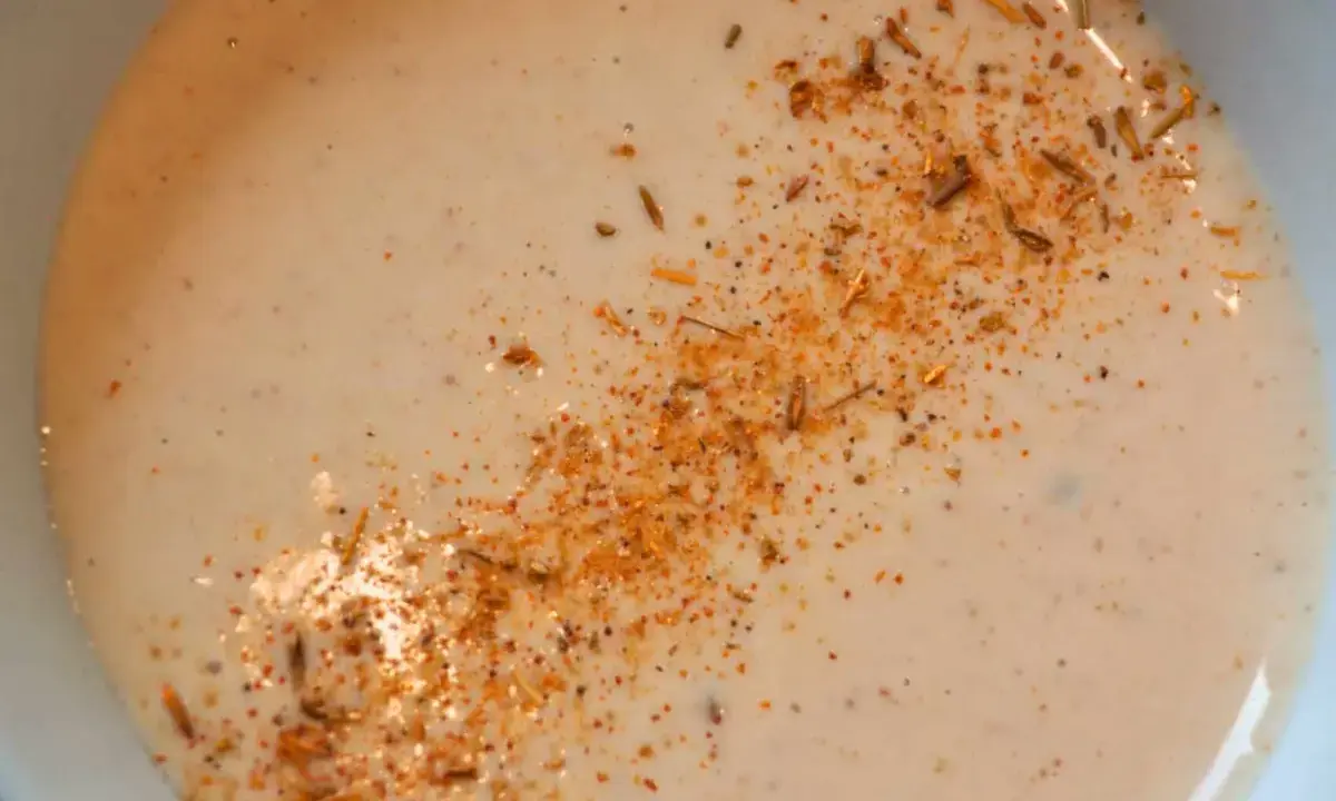 Craving the Kick: Unveiling the Secret to Dave’s Hot Chicken’s Irresistible Sauce – A Vegan Revolution