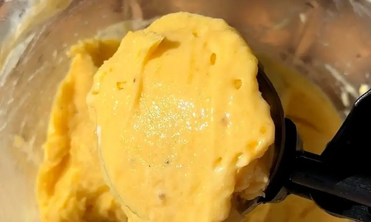 Culinary Innovation: The No-Fuss Banana Ice Cream with a Cracking Chocolate Shell Redefines Home Desserts