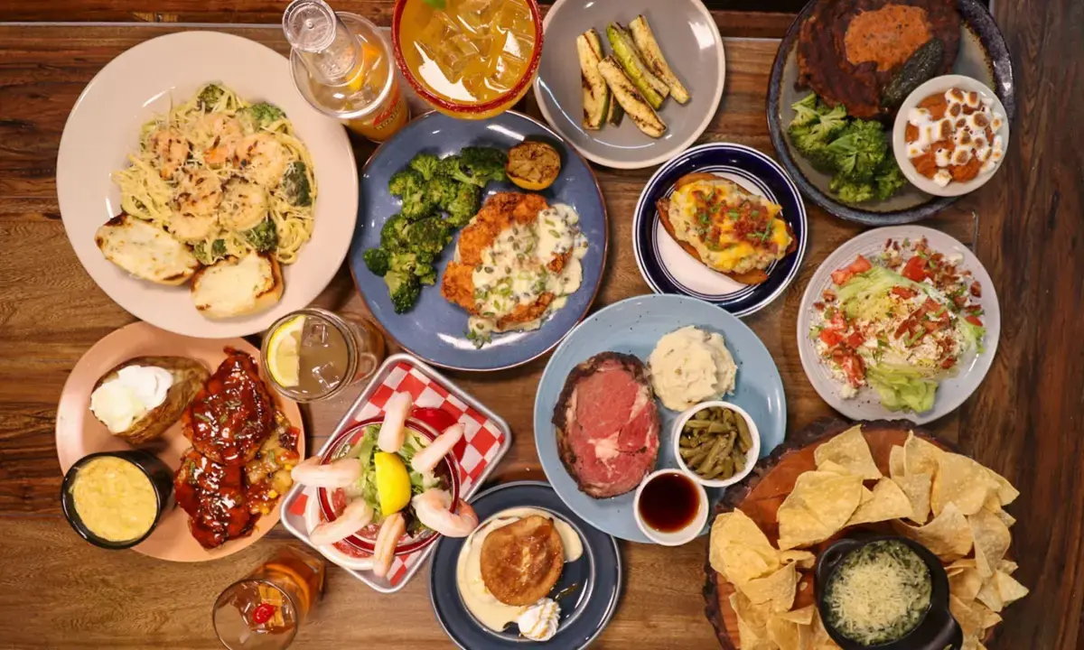 Logan’s Roadhouse Ignites Autumn Season with Return of Prime Rib and New ‘Fireside Favorites’ Menu