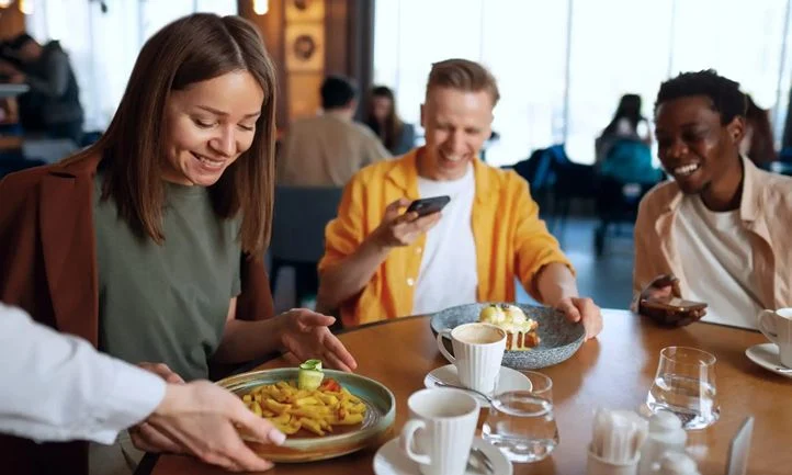 Mapping the Giants: RestaurantData Expands Enterprise Index to 300 North American Powerhouses